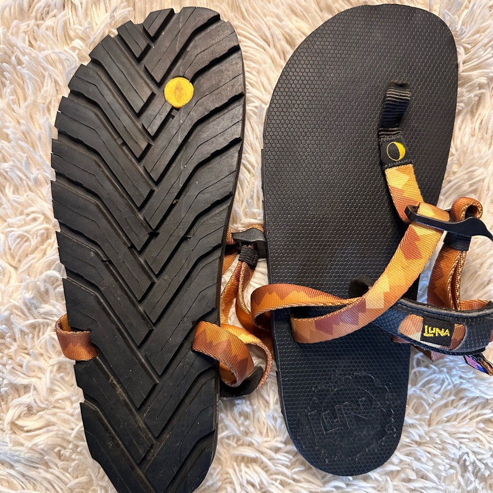 Sandals Women's Orange Geometric Strappy Sandals